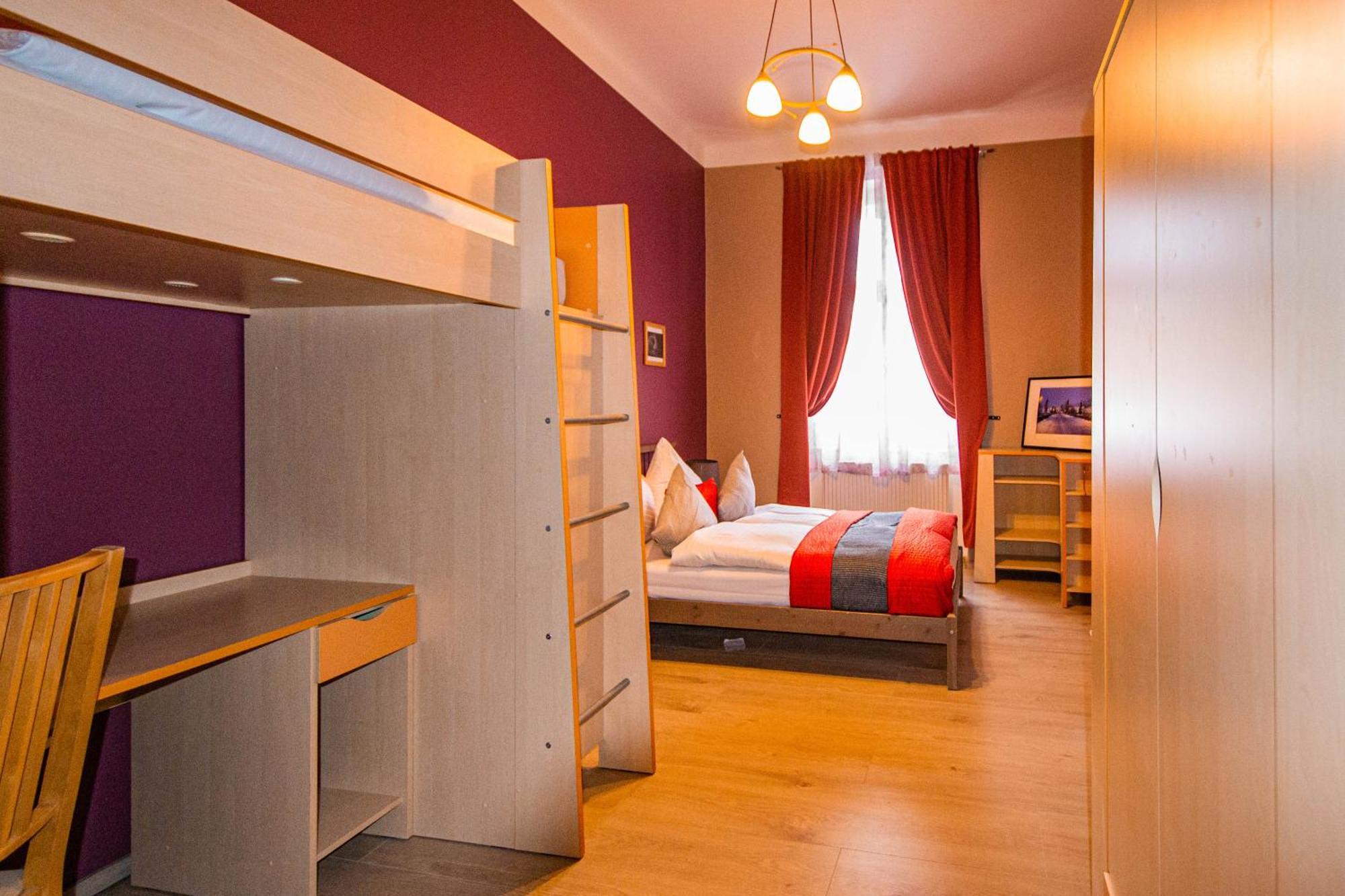 Modern Cozy By Ruterra Apartment
